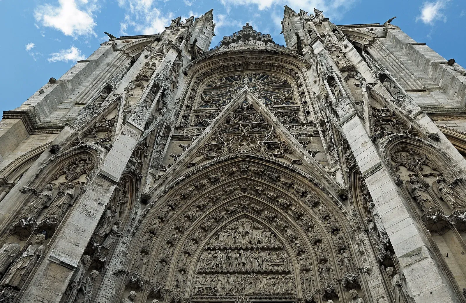 Historic streets and architecture in Rouen